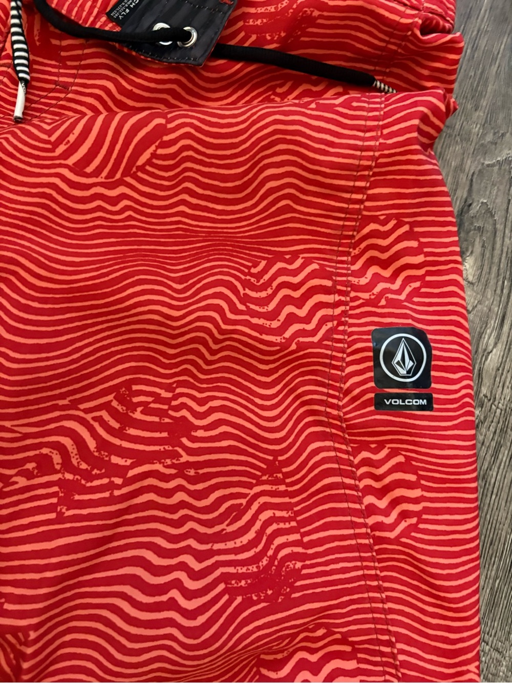 Volcom Red Wave-Pattern Kids Swim Trunks - Picture 2 of 4